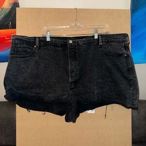 Old Navy Women’s Plus Size Distressed Denim Shorts